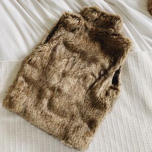 Abercrombie & Fitch Jackets & Coats - Abercrombie & Fitch - Faux Fur Vest Abercrombie & Fitch Jackets & Coats - Abercrombie & Fitch - Faux Fur Vest
